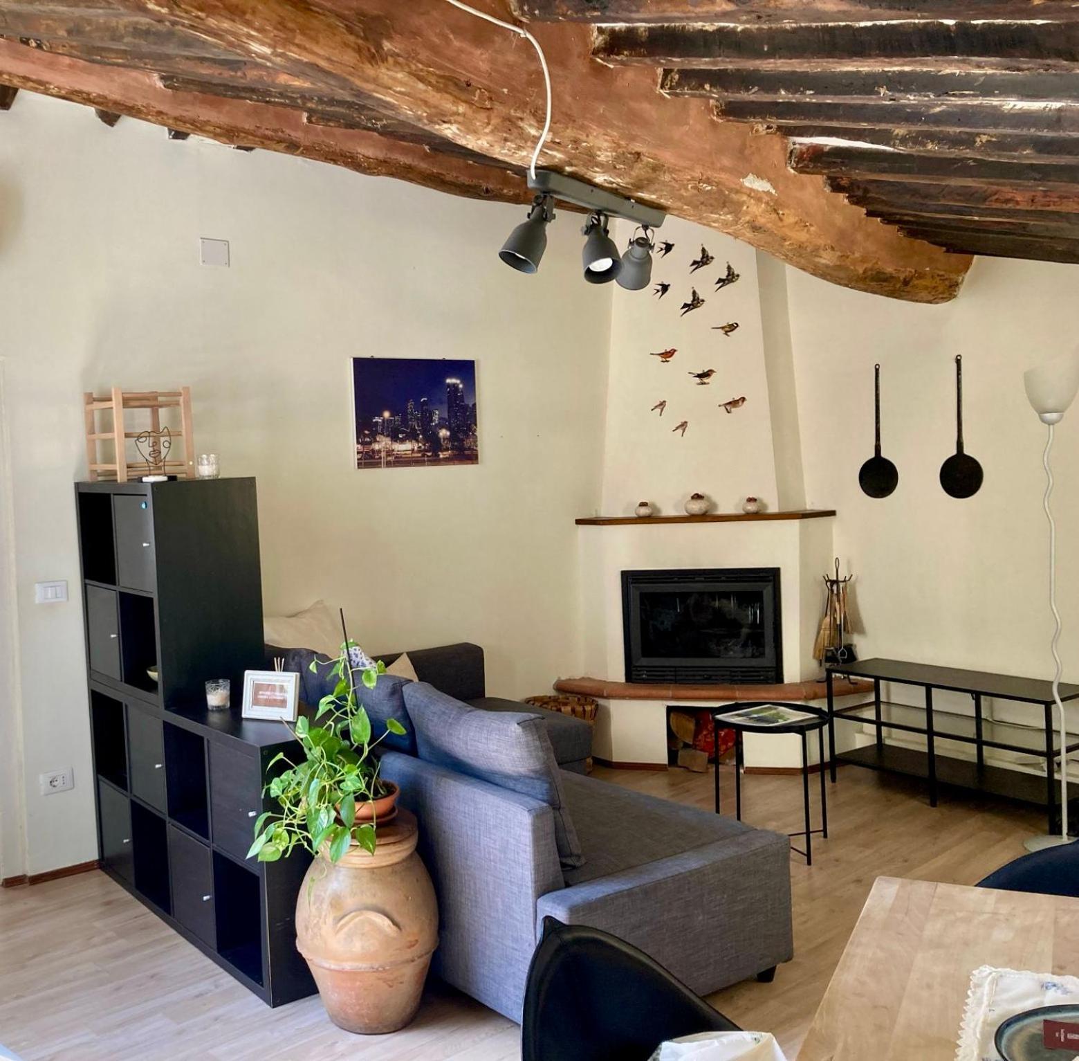 Dimora Leonardo. Centro Storico. Apartment Лука Екстериор снимка